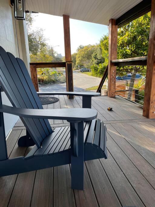 Shares View Luxury Apartment